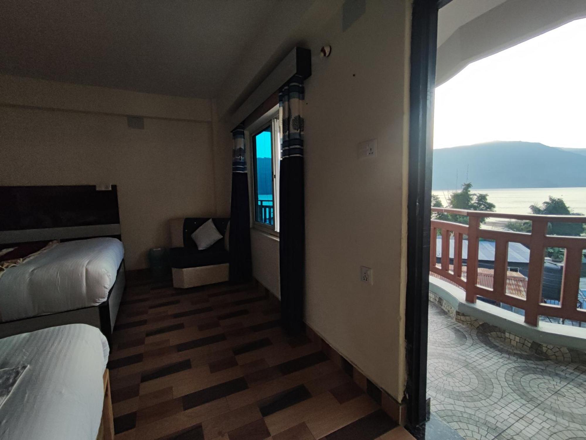 Hotel Kajiinn Pokhara Kültér fotó