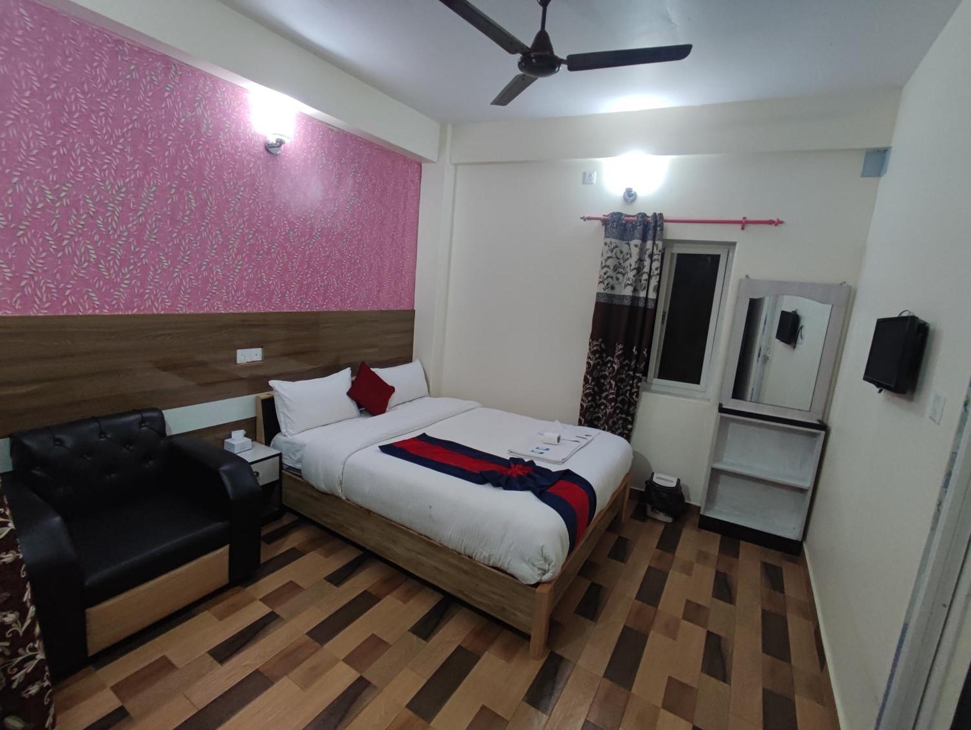 Hotel Kajiinn Pokhara Kültér fotó